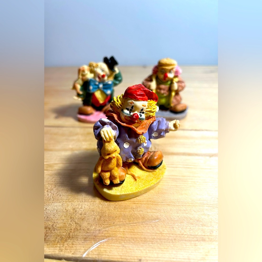 Vintage Circus Clown Figurine Set - Picture 9 of 9